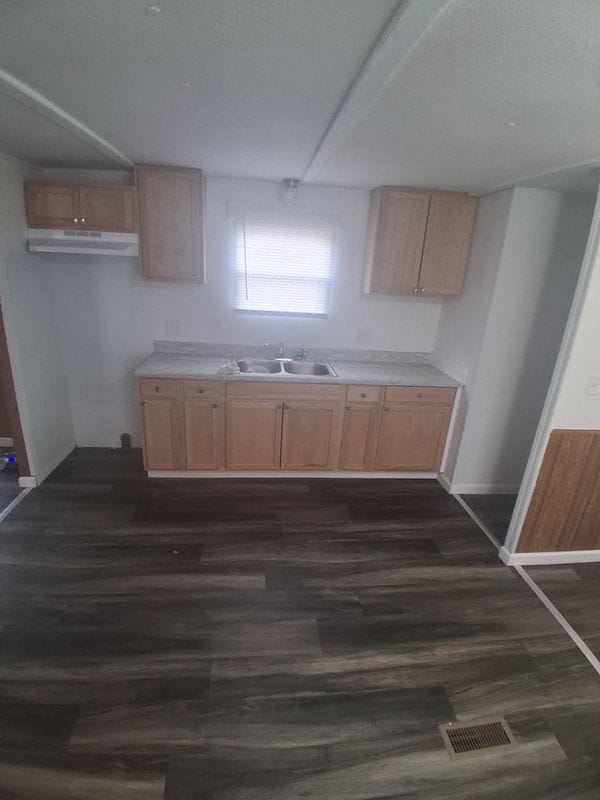 Building Photo - 6916 Sunbeam Ct