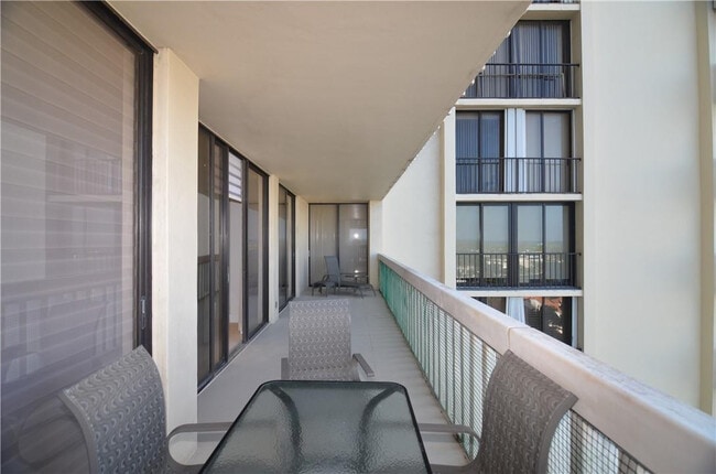 Building Photo - 19355 Turnberry Way