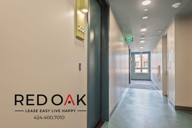 Building Photo - 3450 W 43rd St