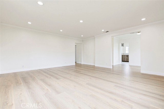 Building Photo - 6622 Varna Ave