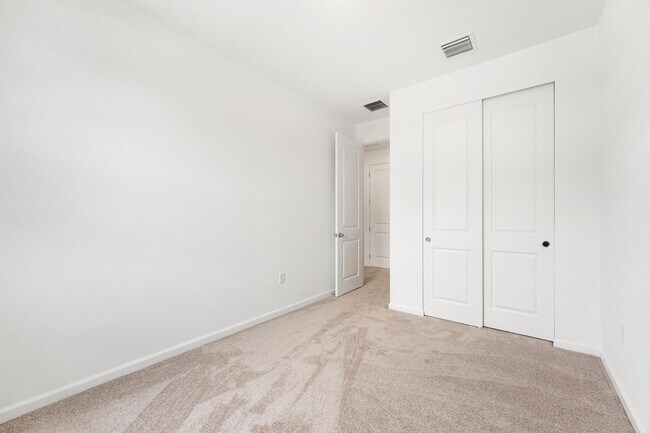 Building Photo - 4315 Efendi Dr