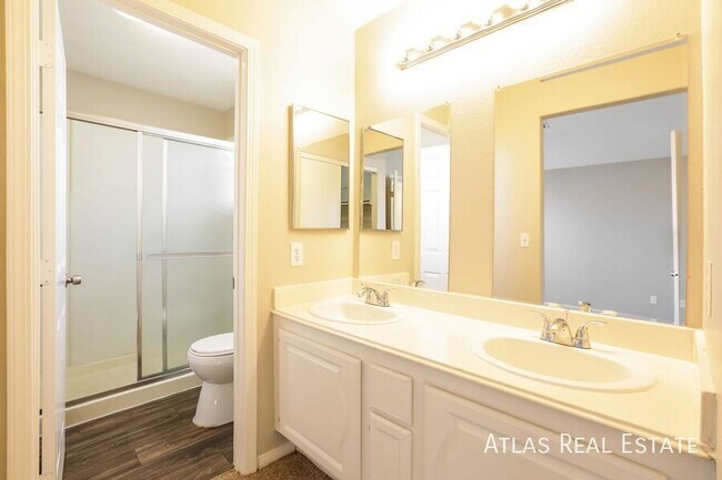 Building Photo - 4933 Via Luis Ct