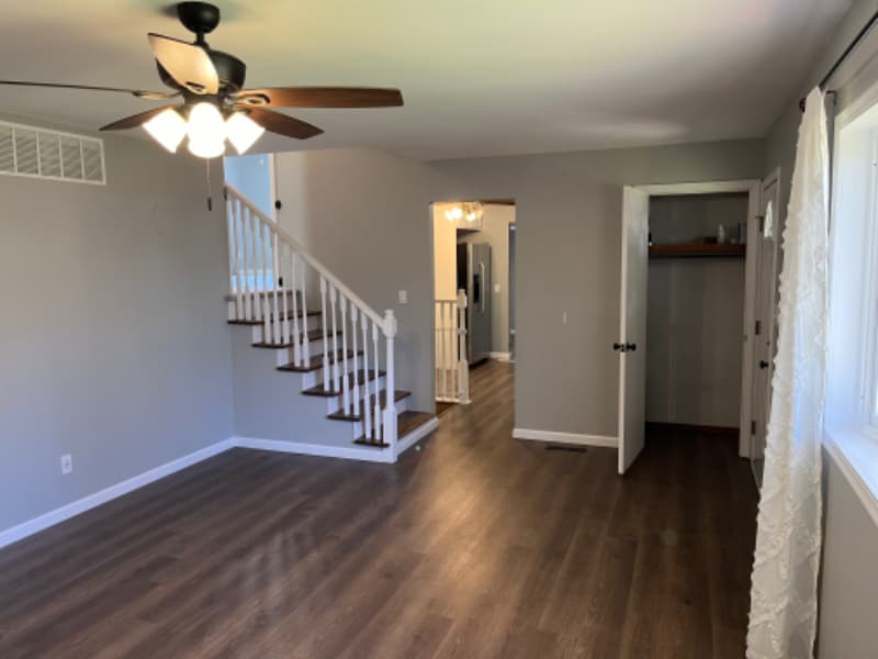 Building Photo - 609 Edgewood Dr