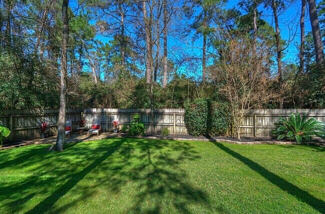 Building Photo - 28 Fallenstone Dr