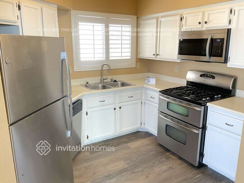Building Photo - 2916 Sterling Silver St