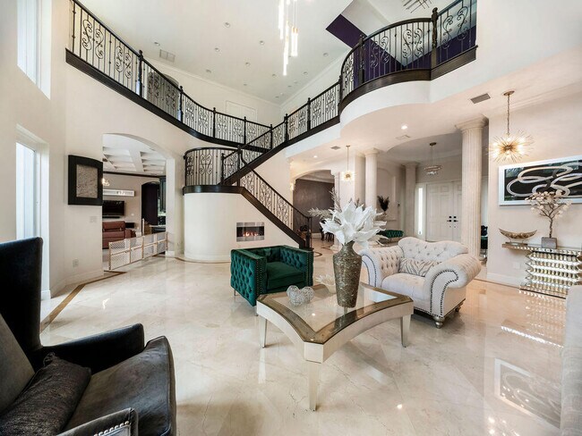 Building Photo - 9525 Captiva Cir