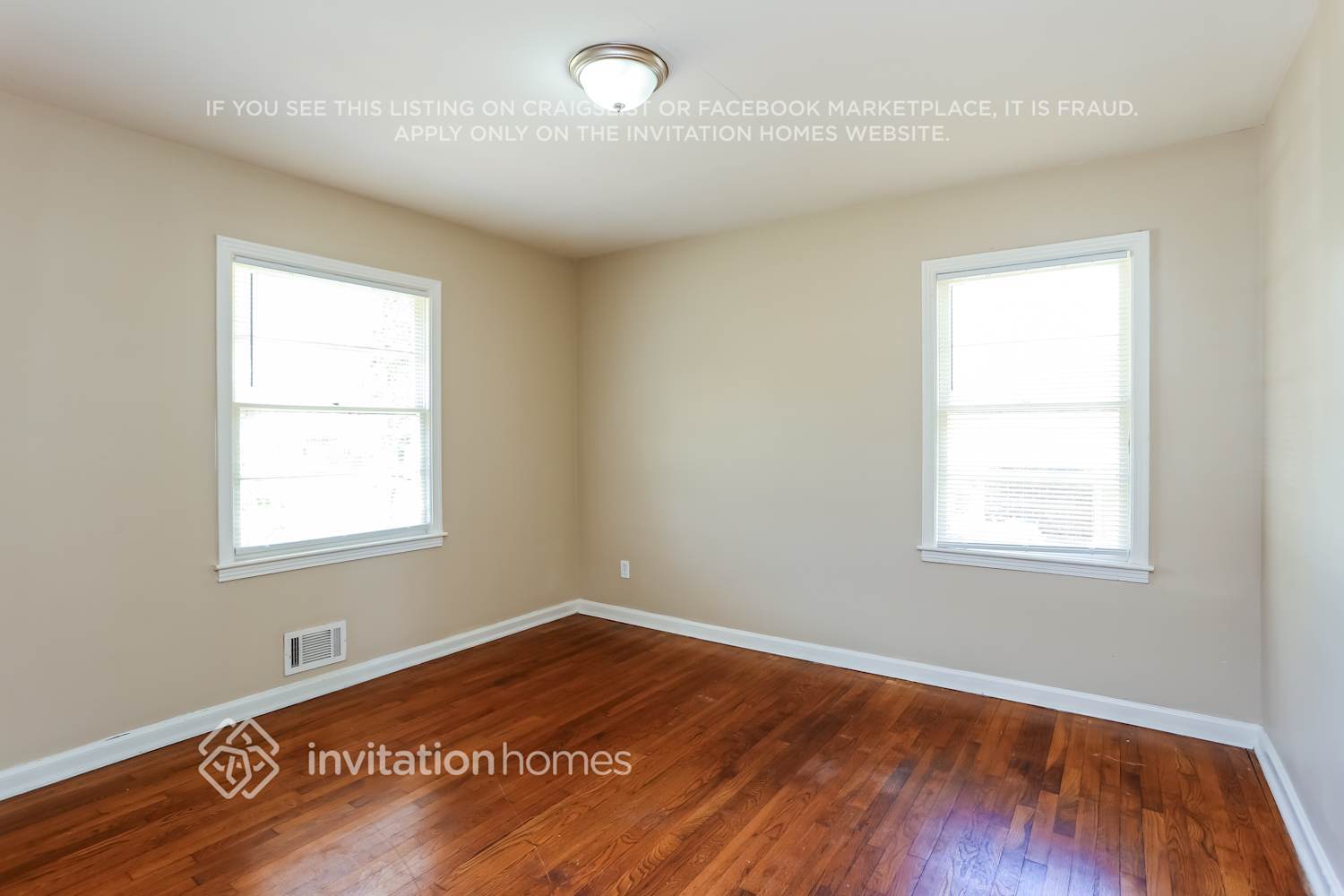 Building Photo - 2121 Cherry Ln