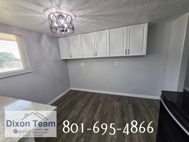 Building Photo - 44 W 150 N