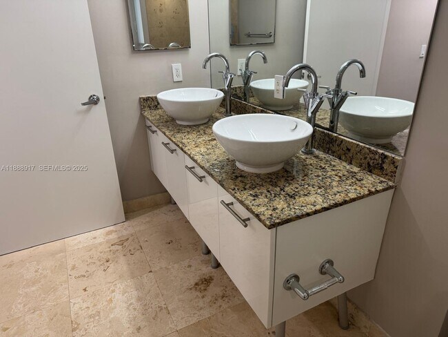 Building Photo - 41 SE 5th St