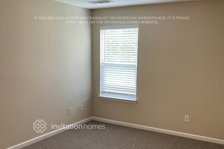 Building Photo - 225 Alamosa Path SW