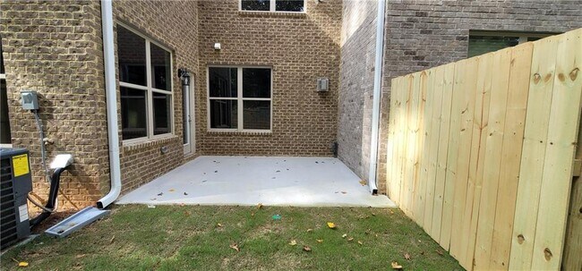 Building Photo - 5995 Arbor Knoll Pl