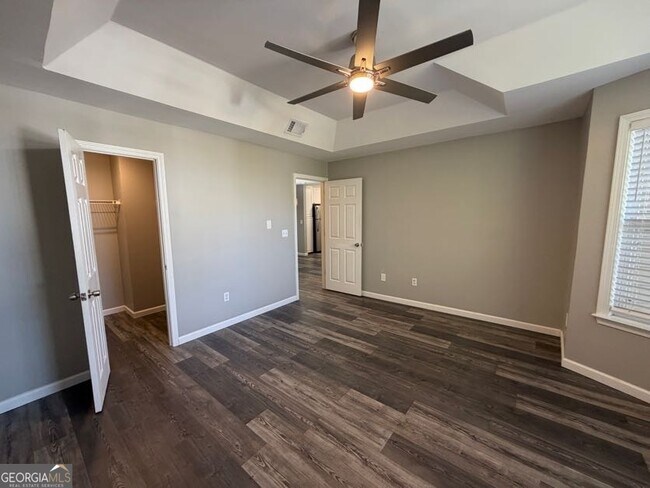 Building Photo - 133 McGill Park Ave NE