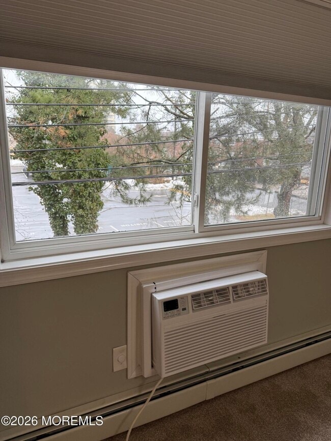 Building Photo - 35 Sternberger Ave