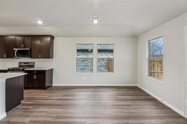 Building Photo - 711 Easthill Dr