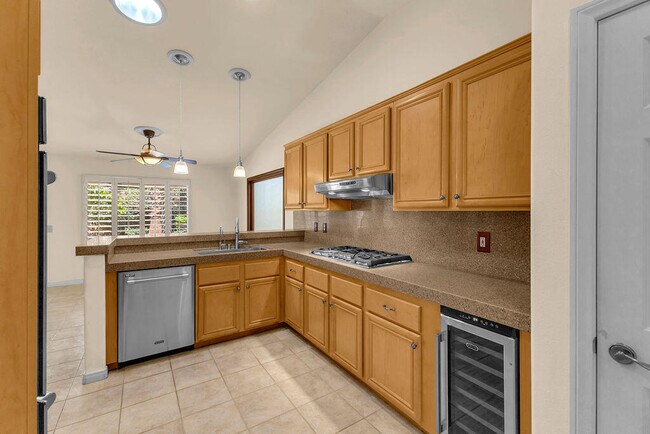 Building Photo - 79886 Dandelion Dr