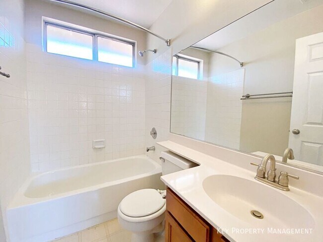 Building Photo - 50 Tidwell Ln