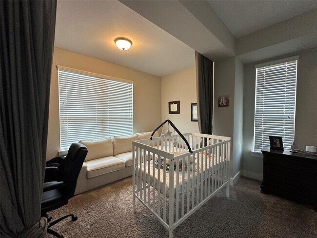 Building Photo - 8020 Annalise Dr