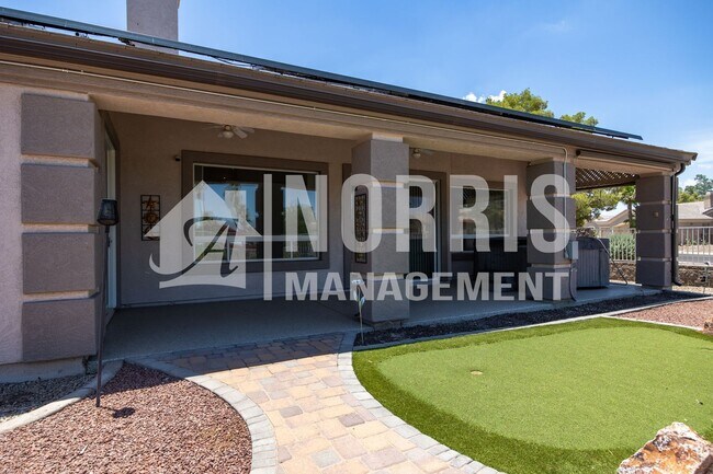 Building Photo - Beautiful Home Located in The Links