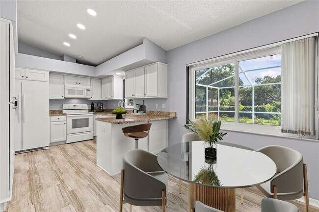 Building Photo - 9447 Ashley Dr