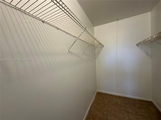 Building Photo - 1400 NE 56th St