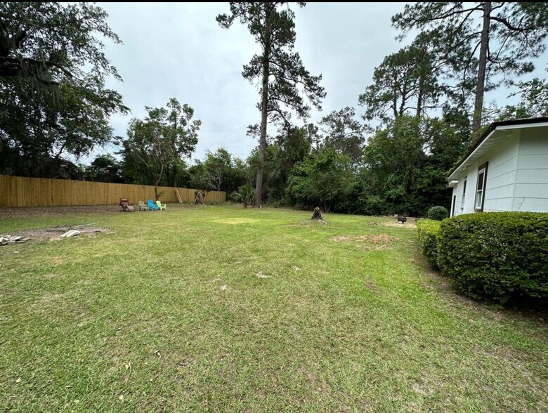 Building Photo - 2116 W Dellview Dr