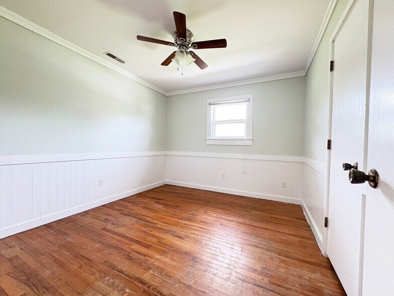 Building Photo - 109 Foxwood Ln
