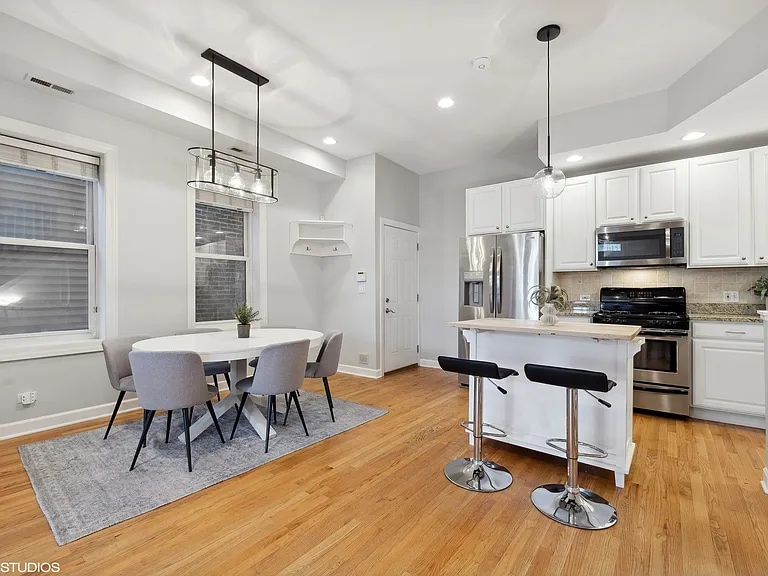 Building Photo - 1937 N Dayton St