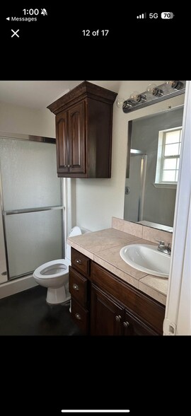 Building Photo - 725 E Locust St