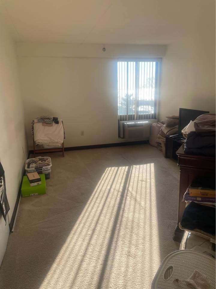 Bedroom - 140 Captain Thomas Blvd