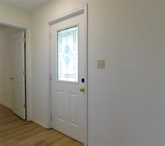 Building Photo - 10971 Lake Crest Dr