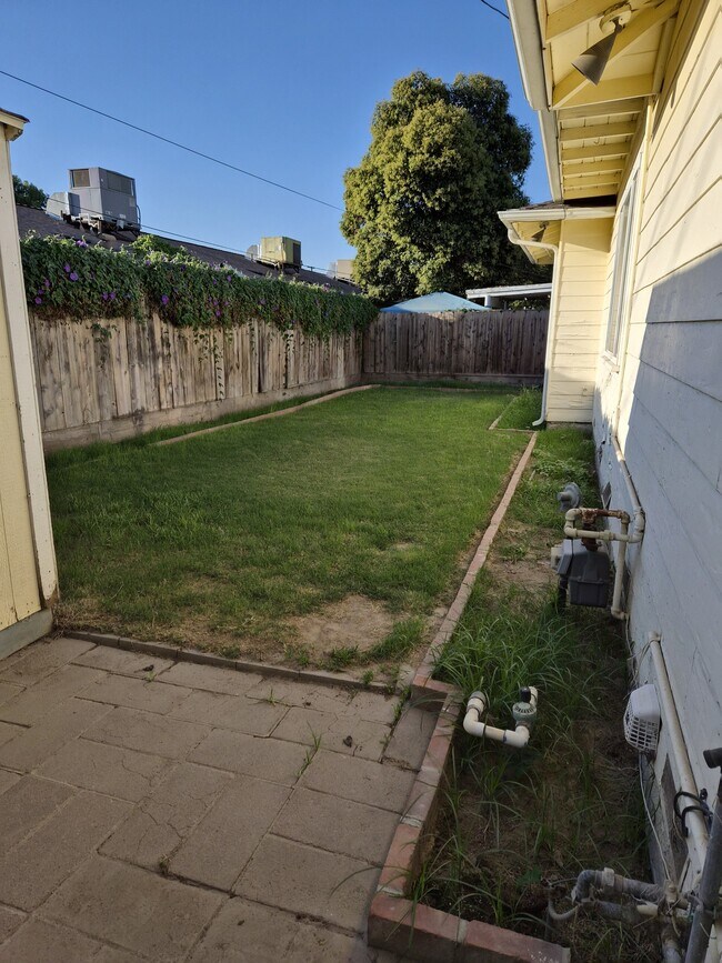 Building Photo - 1949 14th Ave