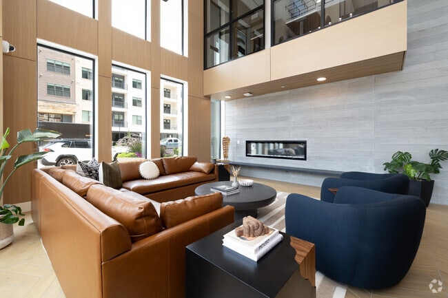 Interior Photo - Hunter