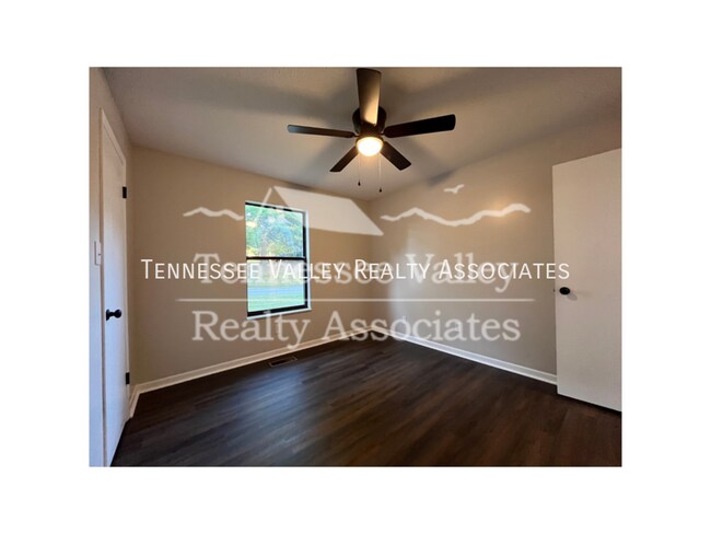 Building Photo - 8500 Olde Colony Trail