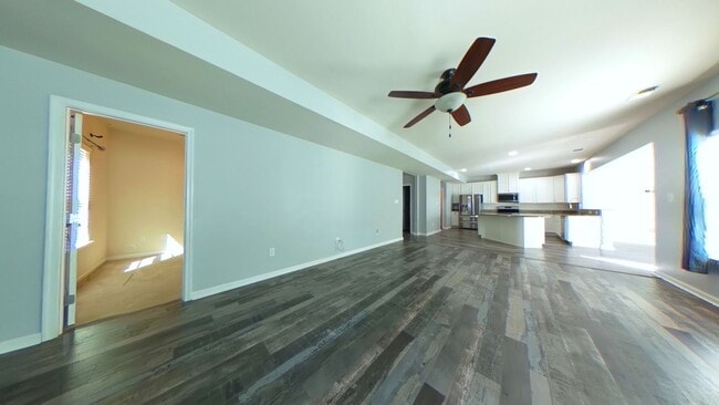Building Photo - 4 Bedroom 2.5 Bathroom Rental in Oakmont o...