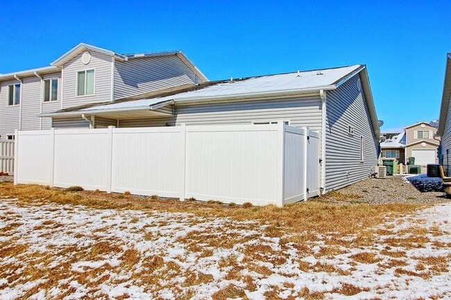 Building Photo - 3 Bed 2 Bath Townhome in Orchard Mesa