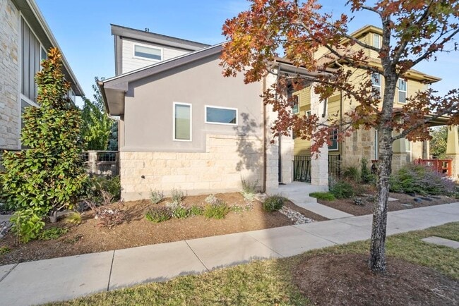 Building Photo - 1004 Banyon St