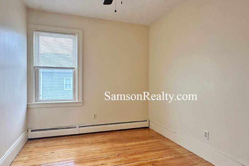 Building Photo - 669 Wickenden St