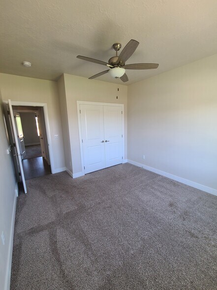 Building Photo - 2156 W War Admiral Ln