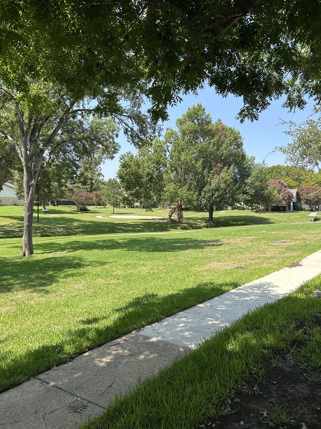 Building Photo - 4816 Rollingwood Ct
