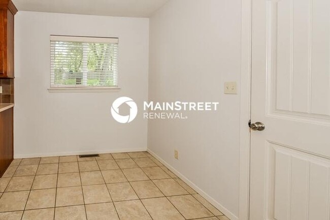 Building Photo - 3 Bedroom Pet-Friendly Home in INDEPENDENC...
