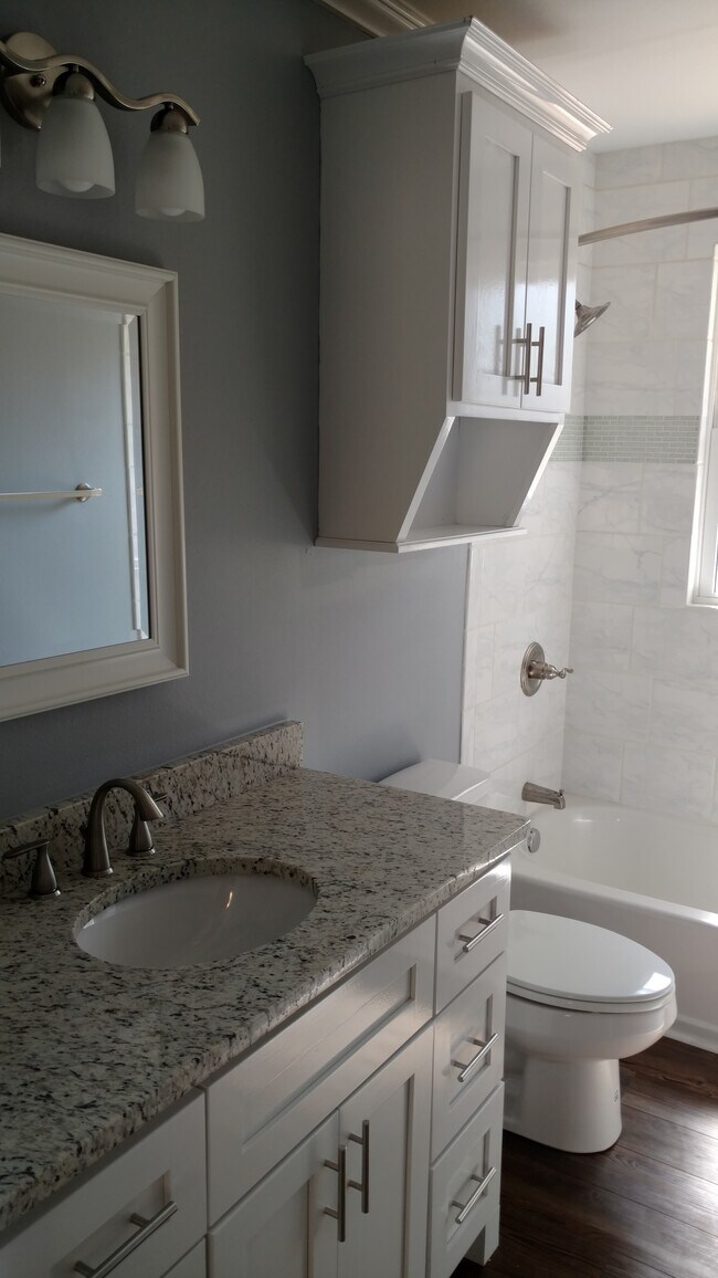 Building Photo - 601 W Tennessee Ave