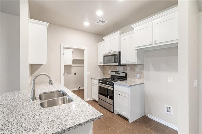 Building Photo - 410 Grove St