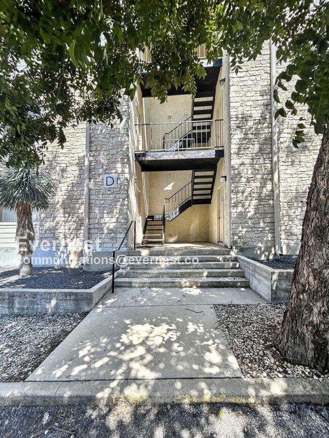 Primary Photo - 1013 Chestnut St