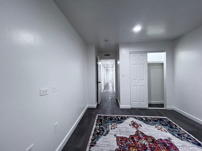 Building Photo - 731 Willow St