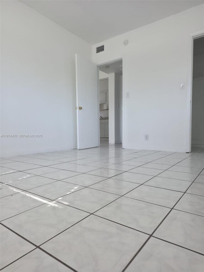 Building Photo - 1610 Liberty St