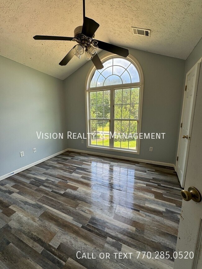 Building Photo - 210 Edgemont Dr