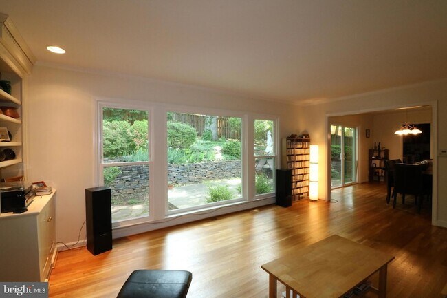 Building Photo - 6703 Rannoch Rd