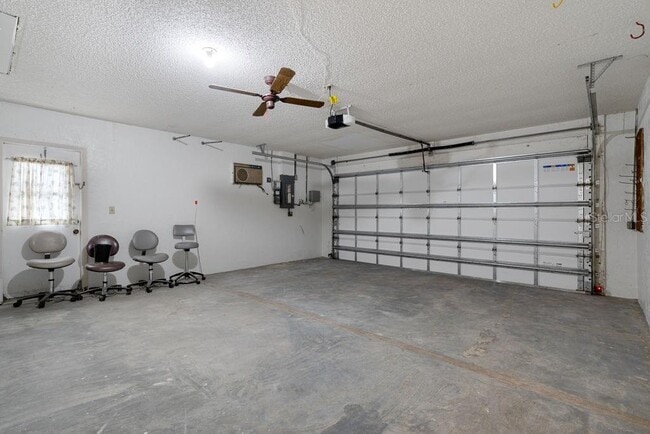 Building Photo - 5524 Gridley Ln