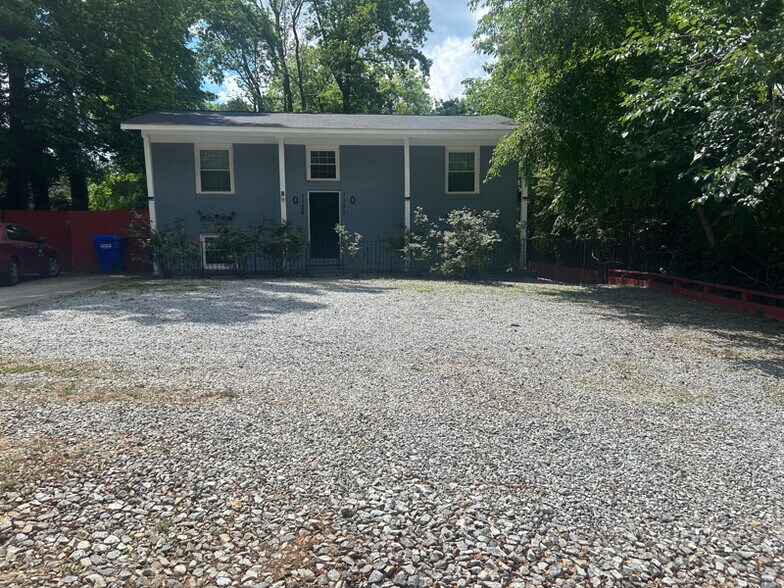 Building Photo - 1129 Bedford Ave