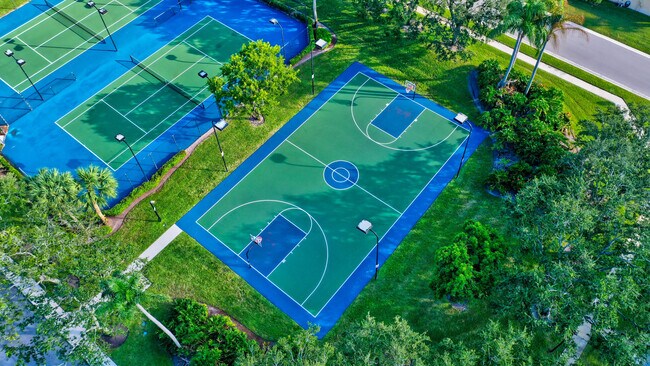 Building Photo - 7076 Middlebury Dr